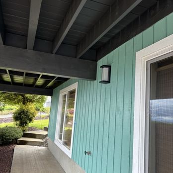 Wolf Pack Property Services - Finished two tone paint - General Contractors Near Me - Columbia City, Oregon Wolf Pack Property Services - Finished two tone paint - General Contractors Near Me - Columbia City, Oregon