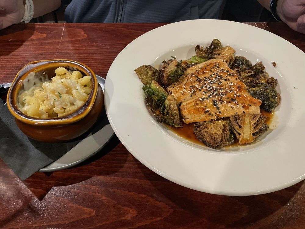 WOLFIES GRILL CARMEL Updated July 2024 94 Photos & 132 Reviews