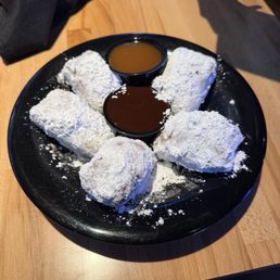 Croissant Beignets