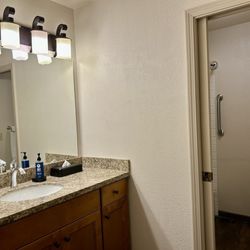 WorldMark Clear Lake - Bathroom, same upstairs and downstairs