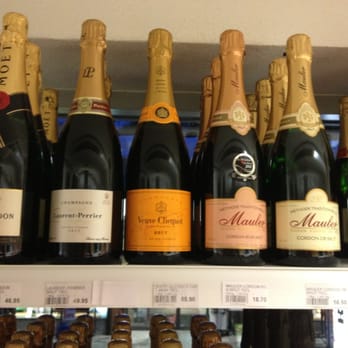 PAM - Nice champagne too - Food Near Me - Zermatt, VS