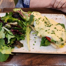 Classic Eggs Benedict