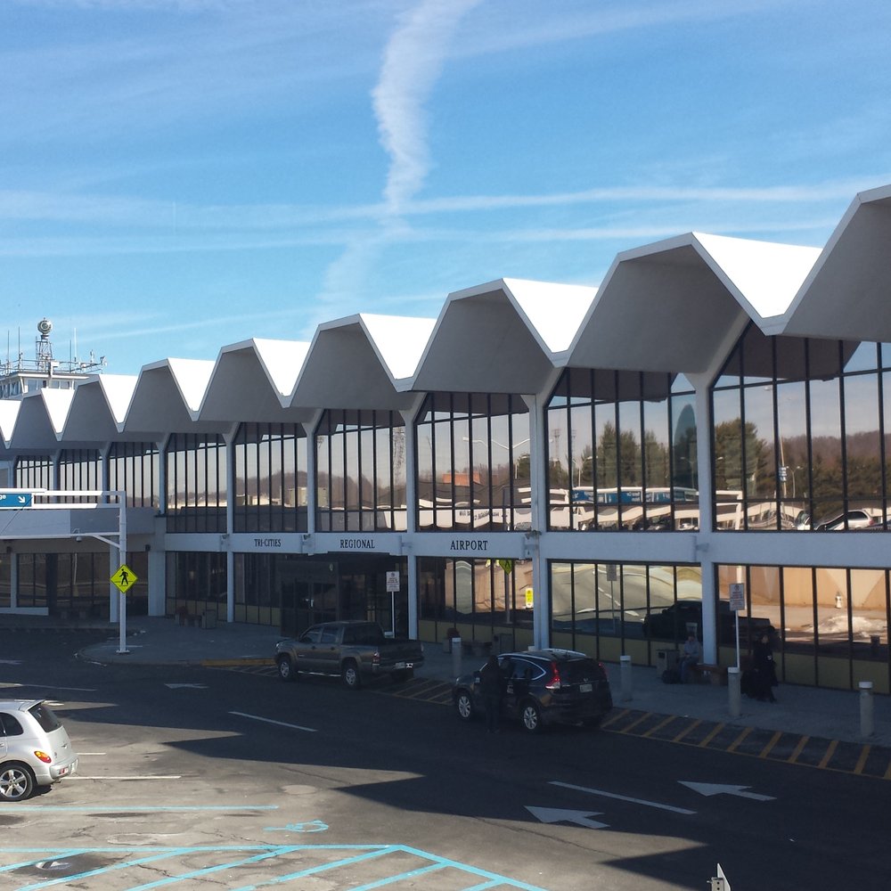 Tri-Cities Airport - Front entrance and passenger drop-off/pick-up - Airports Near Me - Blountville, Tennessee Tri-Cities Airport - Front entrance and passenger drop-off/pick-up - Airports Near Me - Blountville, Tennessee