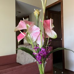 Aloha Hawaiian Flowers - This is the bouquet they delivered.