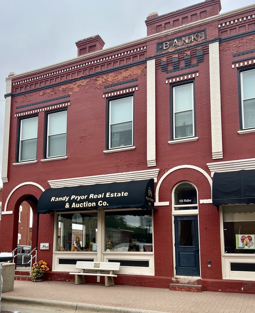 RANDY PRYOR REAL ESTATE & AUCTION Updated September 2024 428 Walker St, Woodbine, Iowa