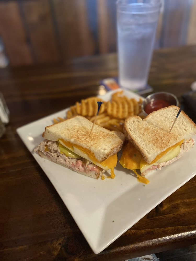 Valhalla Pub and Eatery