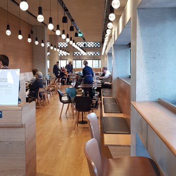 Tate Modern Restaurant - Entrance to the restaurant via the bar area - Vegetarian Near Me - London, XGL Tate Modern Restaurant - Entrance to the restaurant via the bar area - Vegetarian Near Me - London, XGL