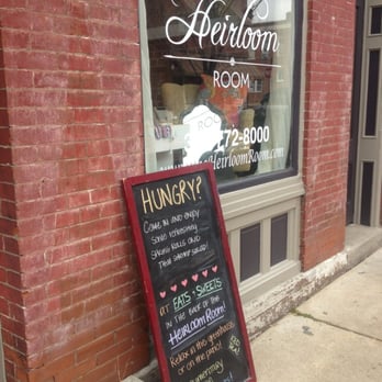 The Heirloom Room - Antiques Near Me - Saint Louis, Missouri