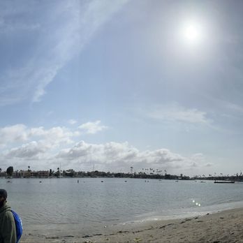 Bayshore Beach - ABC7 Community OG Reunion IG: @ammysalamii - Beaches Near Me - Long Beach, California