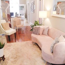 Coastal Vibes - Lobby Area