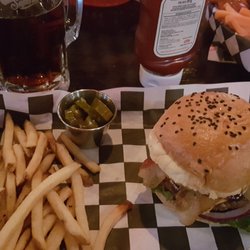 Buffalo´s Hot Wings - Hamburguesa con papas