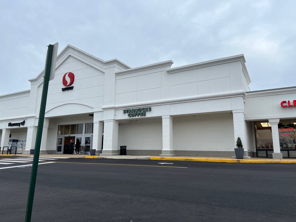 SAFEWAY Updated August 2024 50 Photos & 67 Reviews 7414 Little