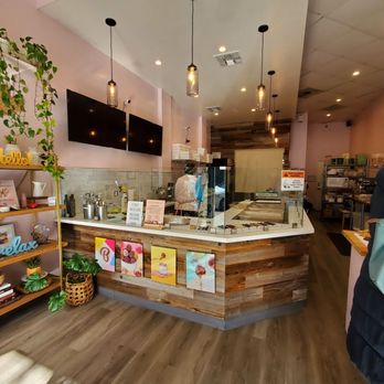 Tinyb Chocolate - Inside - Chocolatiers & Shops Near Me - San Mateo, California