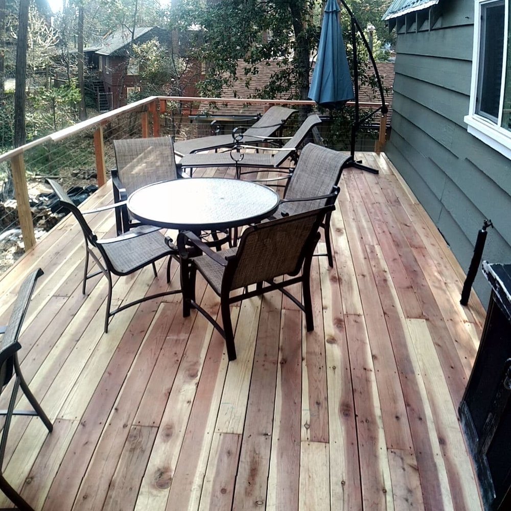 Dustin Smith Construction - Back deck with wire to eliminate any visual disruption. - General Contractors Near Me