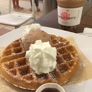 Sweet Berry - Chocolate gelato waffle - Ice Cream & Frozen Yogurt Near Me - Fairfax, Virginia Sweet Berry - Chocolate gelato waffle - Ice Cream & Frozen Yogurt Near Me - Fairfax, Virginia