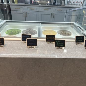 Dumont Creamery & Cafe - Ice Cream & Frozen Yogurt Near Me - Frisco, Texas
