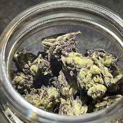 Sacajawea Smoke Shop - This is probably CBD Flower but WHO KNOWS because it was sold as Cannabis Sativa/Indica Hybrid and ITS NOT WHAT I EXPECTED.