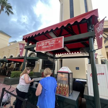 The Sweet Spot - Exterior - Desserts Near Me - Kissimmee, Florida The Sweet Spot - Exterior - Desserts Near Me - Kissimmee, Florida
