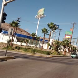 Plaza Monarca - Desde la Calle secundaria.