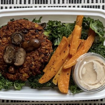 Vibrant Meals - a plate of food with carrots and mushrooms - Food Delivery Services Near Me - Nashville, Tennessee Vibrant Meals - a plate of food with carrots and mushrooms - Food Delivery Services Near Me - Nashville, Tennessee