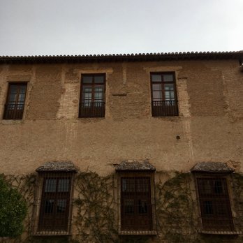 La Alhambra y El Generalife - Landmarks & Historical Buildings Near Me - Granada, GR La Alhambra y El Generalife - Landmarks & Historical Buildings Near Me - Granada, GR