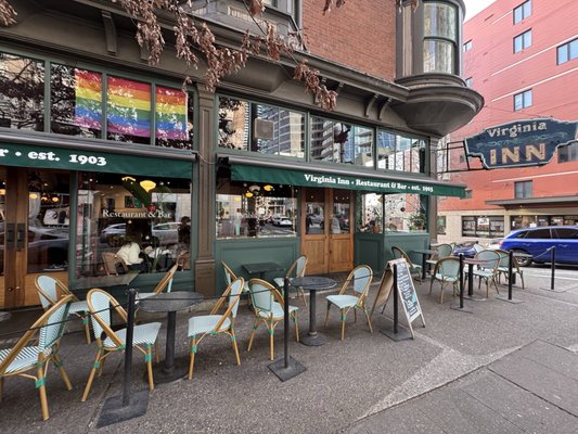 Virginia Inn by null