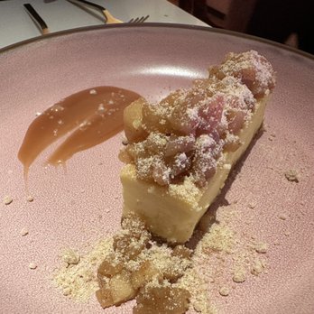 Gordon Ramsay Hell's Kitchen - Cheese cake with apple crumble - Desserts Near Me - Washington, DC, District of Columbia