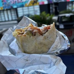 Mar Y Tierra Burrito