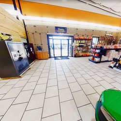 Everglades Equipment Group - Palmetto John Deere Dealer Interior