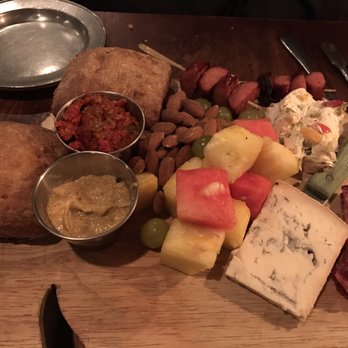 Jessop's Tavern - Not so great Smorgasbord - American Near Me - New Castle, Delaware