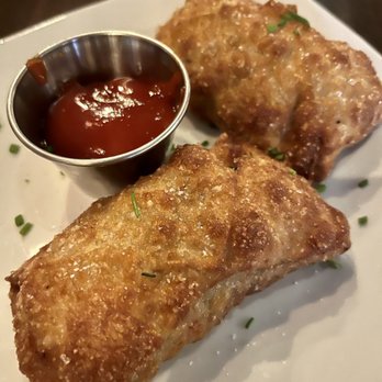 Earp's Ordinary - Philly cheesesteak egg rolls were amazingly delicious and very crunchy and moist! Yummm!! - Music Venues Near Me - Fairfax, Virginia
