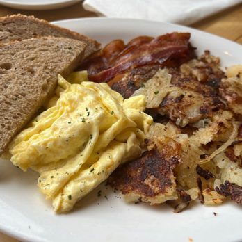 Juneberry Table - Breakfast & Brunch Near Me - Cleveland, Ohio