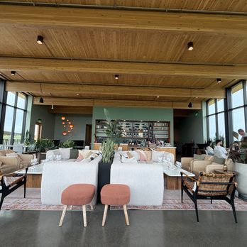 Echolands Winery - Wine Tasting Room Near Me - Walla Walla, Washington