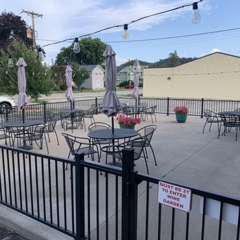 Brambleberry Winery - Patio - Wineries Near Me - West Salem, Wisconsin Brambleberry Winery - Patio - Wineries Near Me - West Salem, Wisconsin