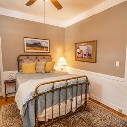 The Blenman Inn - The Blenman Study or "innkeeper's suite" is a sweet room that has beautifully tiled shower & quiet private patio.