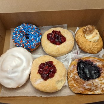 Allegretti's Bakery - he cherries and blackberries were so fresh I tried to pass them off as my daily fruit. My wife wasn't having it but they were delicious - Bakeries Near Me - Norridge, Illinois