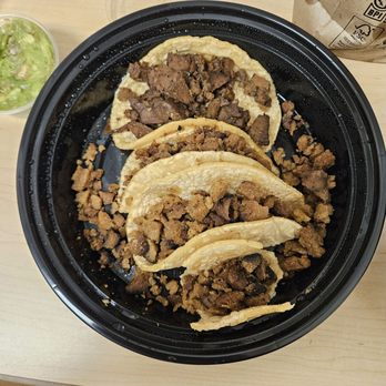 Cena Vegan - This was the 4 plate tacos and they literally forgot to put everything. And no salsa in my order. - Mexican Near Me - Los Angeles, California