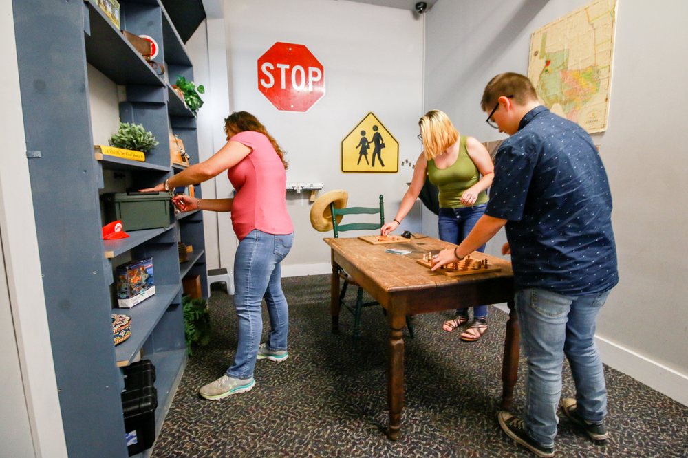 Hill Country Escape Logo