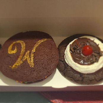 Crumbl - Milpitas - Bakeries Near Me - Milpitas, California