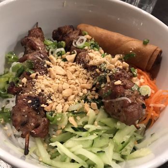 3 Regions Vietnamese Kitchen - Pork Vermicelli w/eggroll - Vietnamese Near Me - Cave Creek, Arizona 3 Regions Vietnamese Kitchen - Pork Vermicelli w/eggroll - Vietnamese Near Me - Cave Creek, Arizona