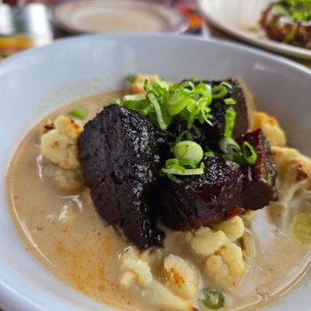 Eem - White Curry with Brisket Burnt Ends - Cocktail Bars Near Me - Portland, Oregon