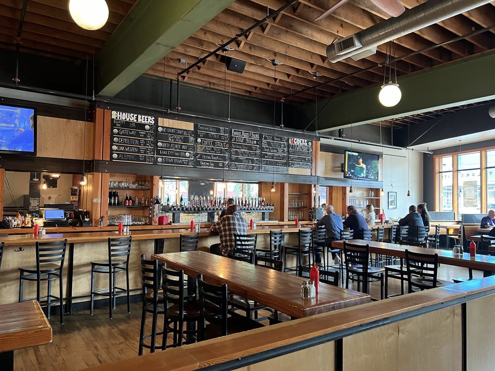 Elliott Bay Brewing - Lake City