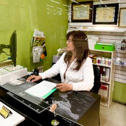 Medicina Natural - Test results are assessed and examined during consultation.