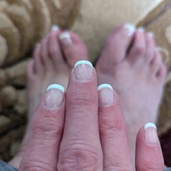 4 Ever Nails - Mani/pedi