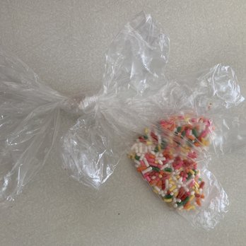 Sweet Revenge - Used glove to for cookie.... - Desserts Near Me - Honolulu, Hawaii