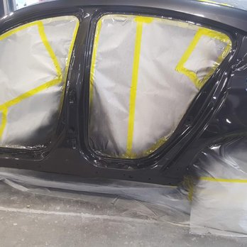 Logan Auto Fix - We use top of the line paints and paint tools to ensure your car looks the best. - Auto Repair Near Me - Chicago, Illinois