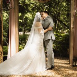 Wild Pines Photography - Forest wedding on Mt. Hood in May