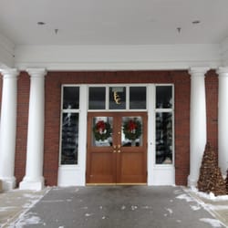 Findlay Country Club - Front entrance.