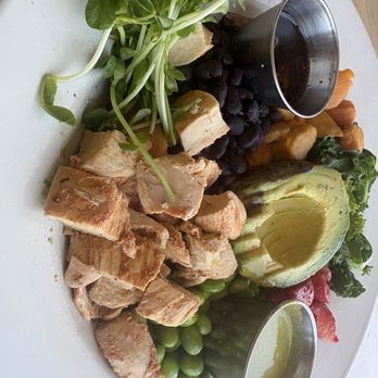 Madi - Build Your Own Bowl - Breakfast & Brunch Near Me - San Diego, California