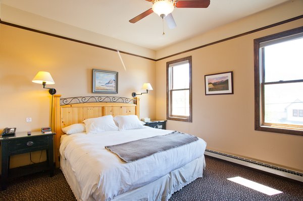 Elk Mountain Lodge by null